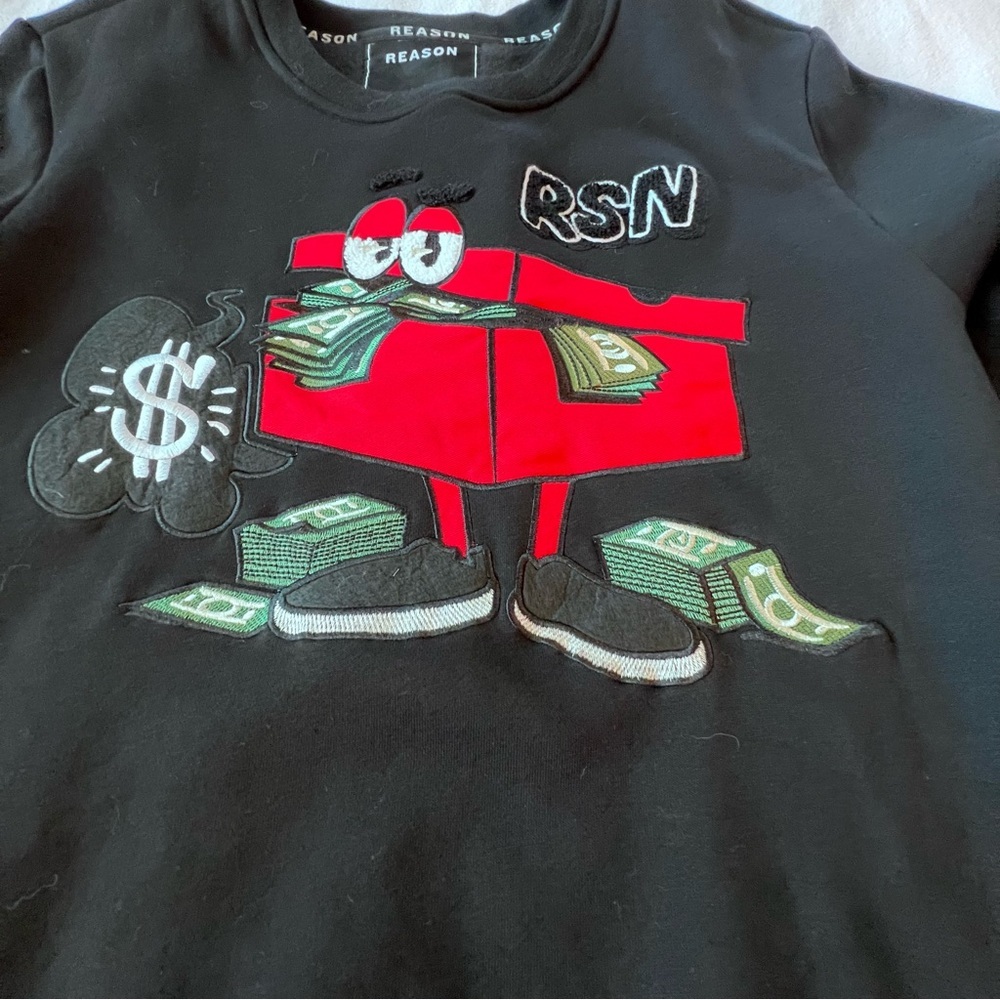 Reason Sweatshirt Men’s Lg Crewneck Black/Red Stash Box Embroidered Patch NWT - Picture 6 of 10
